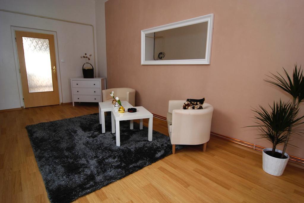 Fontana Pizzeria - Pension Ceske Budejovice Chambre photo