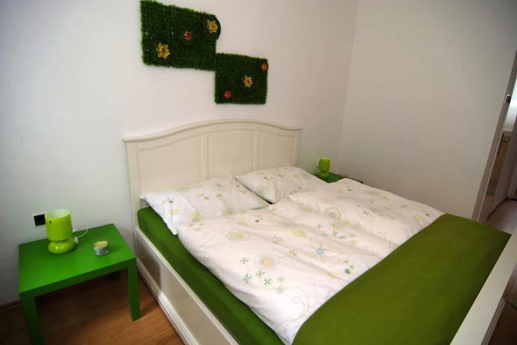 Fontana Pizzeria - Pension Ceske Budejovice Extérieur photo
